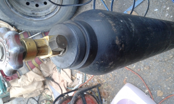 ถังลมพร้อมตัวเข็น ถังลมพร้อมตัวเข็น