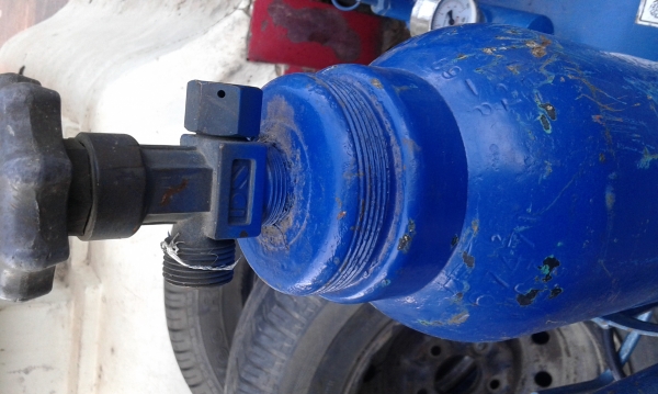 ถังลมพร้อมตัวเข็น ถังลมพร้อมตัวเข็น