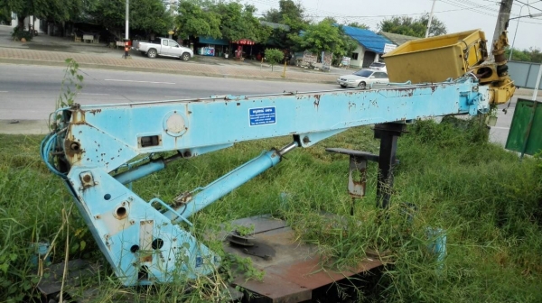 ** ขายแล้วครับ!! ** เครนกระเช้า NICHI Made in JAPAN ยกสูง 18 m.!!