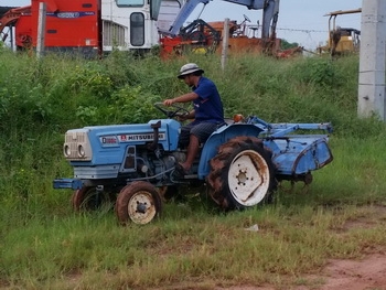 ขาย รถไถนั่งขับ mitsubishi 15 แรง เก่าญี่ปุ่น พร้อมโรตารรี ราคาถูก 95,000 บาท ครับ