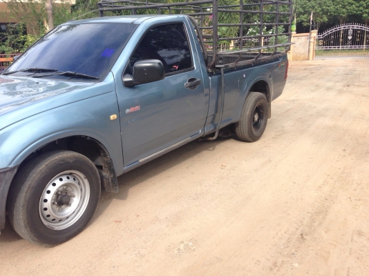 รถIsuzuดีแม๊ก หัวเดียวปี 2003 เพาลอย คอกแซง