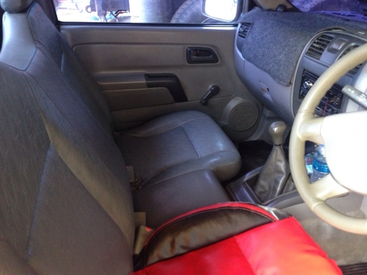 รถIsuzuดีแม๊ก หัวเดียวปี 2003 เพาลอย คอกแซง