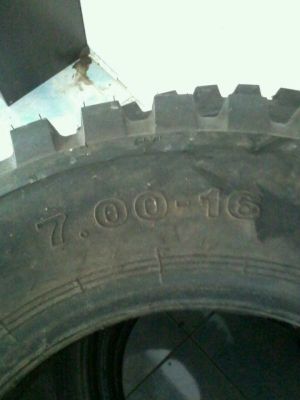 ขายยางรถจิ้บใหม่ขนาด700-16
