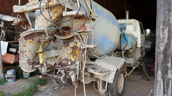 ขาย รถโม่ปูน 2.5 คิว ISUZU NRR เครื่อง 6HE1 195 แรงม้า รถใช้งานได้ปกติ พวงมาลัยพาวเวอร์ เอกสารใบอินวอยซ์ ราคาต่อรองได้