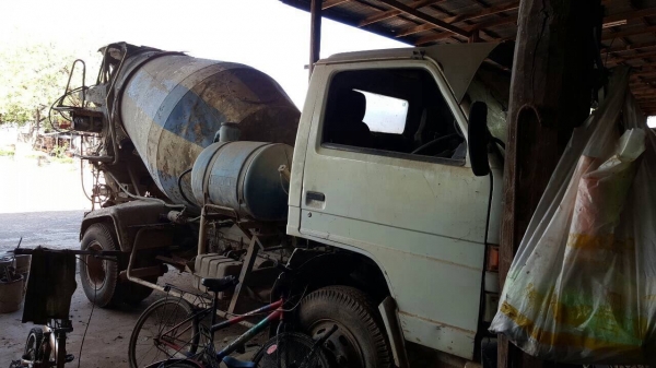 ขาย รถโม่ปูน 2.5 คิว ISUZU NRR เครื่อง 6HE1 195 แรงม้า รถใช้งานได้ปกติ พวงมาลัยพาวเวอร์ เอกสารใบอินวอยซ์ ราคาต่อรองได้