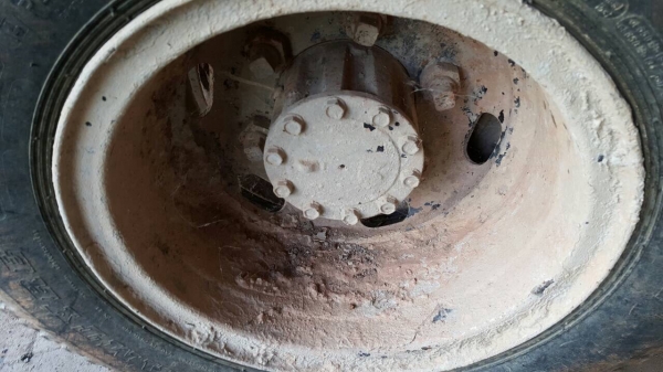 ขาย รถโม่ปูน 2.5 คิว ISUZU NRR เครื่อง 6HE1 195 แรงม้า รถใช้งานได้ปกติ พวงมาลัยพาวเวอร์ เอกสารใบอินวอยซ์ ราคาต่อรองได้