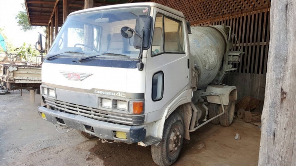 ขาย รถโม่ปูน 2.5 คิว HINO เครื่อง HO7C 180 แรงม้า เกียร์ HO พวงมาลัยพาวเวอร์ รถใช้งานอยู่ประจำ เอกสารใบอินวอยซ์ ราคาต่อรองได้