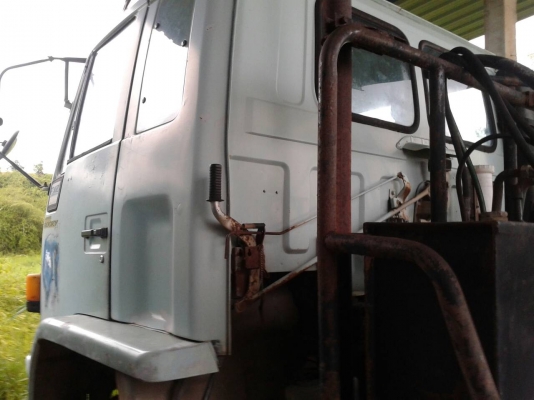 รถอีซูซุ 10 ล้อ หัวลาก FXZ 240 แรงม้า. ปี 38.  ( ขายแม่ , ลูก. )     สนใจติดต่อ  081 - 6079515