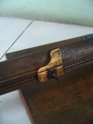 เครื่องมือตัดเหล็กงานเก่า สำหรับเหล็กแพ่นบางๆ