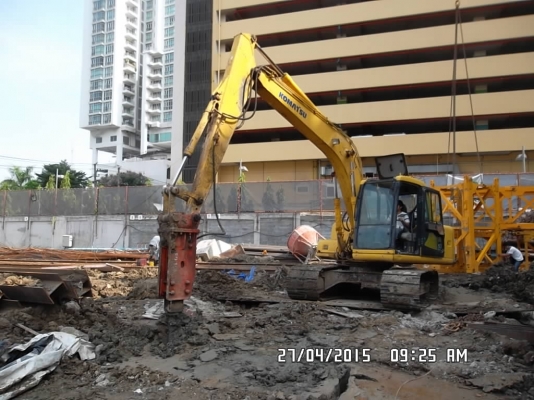 ขาย  komtszu  Pc 130-6