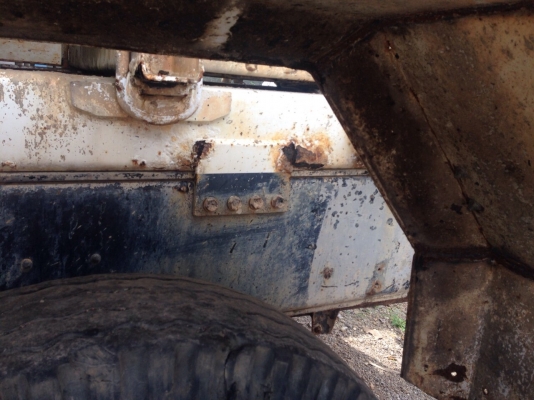 รถอีซูซุ  10  ล้อ โม่ปูน FXZ  270 แรงม้า. ปี 48  ( ยูโรทู. )    สนใจติดต่อ  081 - 6079515