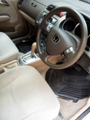 Honda City ปี 2003 รถบ้านเดิมๆ เครื่อง 1500 เกียร์ออโต้ สภาพดี สีสวย เครื่องดี แอร์เย็น เช็คศูนย์ตลอด ไม่เคยดมแก๊ส เอกสารครับพร้อมโอน สนใจคุยกันครับ