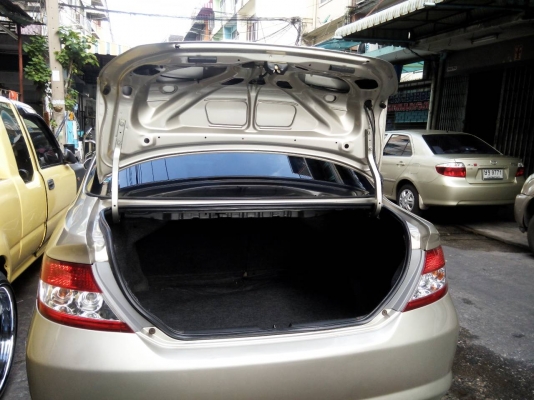 Honda City ปี 2003 รถบ้านเดิมๆ เครื่อง 1500 เกียร์ออโต้ สภาพดี สีสวย เครื่องดี แอร์เย็น เช็คศูนย์ตลอด ไม่เคยดมแก๊ส เอกสารครับพร้อมโอน สนใจคุยกันครับ