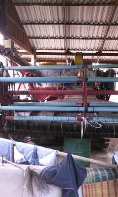 ขายรถเกี่ยวข้าวไทยเจริญเครื่องอีซูซุ210 6HH1 โซ่ใหม่ช่วงล่างใหม่ เช็คกำลังลงเกี่ยวข้าว ดูรถหน้างานได้เลย เครื่องดี ปั๊มใหญ่