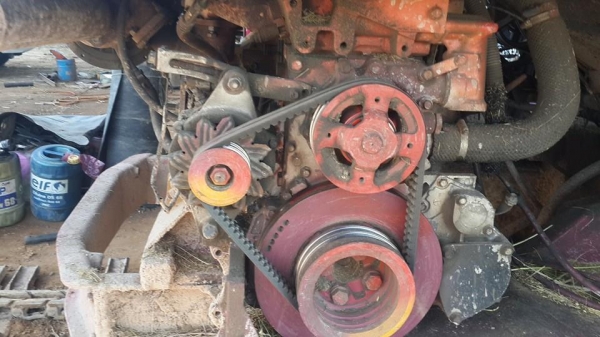 ขายรถเกี่ยวข้าวศักดิ์พัฒนา230โบว์ อัดโซ่ใหม่ เช็คพร้อมลงงาน ตัวเดิน10 ปั๊ม22 พร้อมดูรถหน้างาน