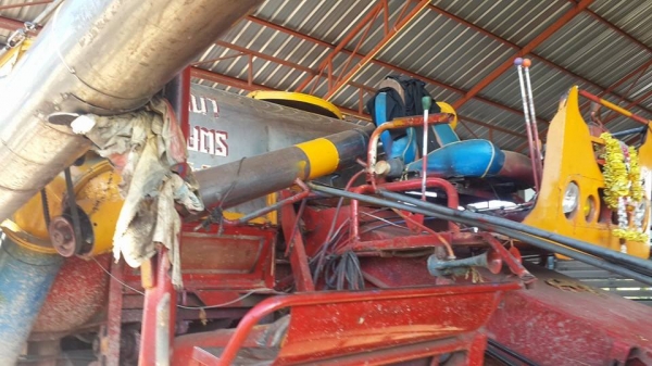 ขายรถเกี่ยวข้าวศักดิ์พัฒนา230โบว์ อัดโซ่ใหม่ เช็คพร้อมลงงาน ตัวเดิน10 ปั๊ม22 พร้อมดูรถหน้างาน