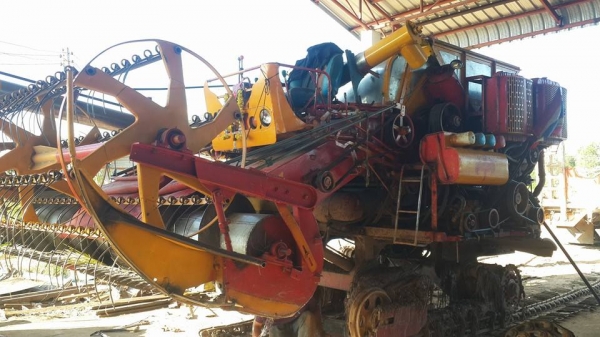 ขายรถเกี่ยวข้าวศักดิ์พัฒนา230โบว์ อัดโซ่ใหม่ เช็คพร้อมลงงาน ตัวเดิน10 ปั๊ม22 พร้อมดูรถหน้างาน