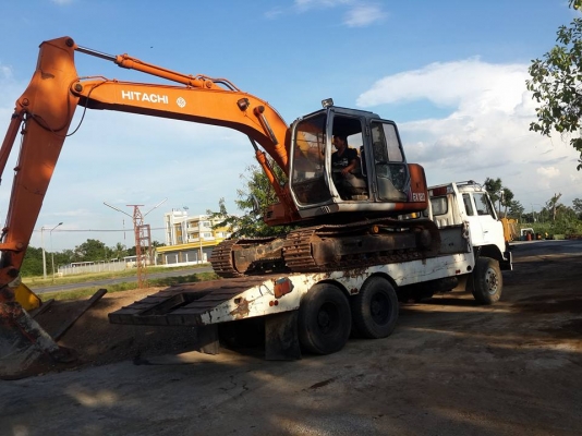 รถสิบล้อ หางเป็ด NISSAN UD CW41M ENGINE HINO HO7C แบบสองเพลา พร้อมใช้งาน ทะเบียนครบ.