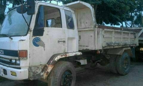 ขายรถบรรทุก 6 ล้อดัมพ์ ISUZU JCR 165 แรงม้า คัสซีใหญ่ ยาง 900 ราคา 450000