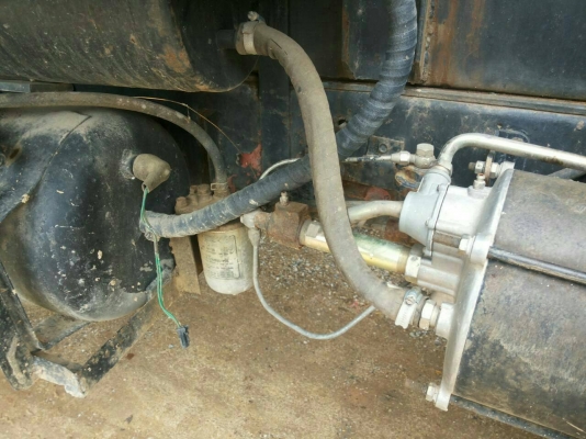 ขายรถบรรทุก 6 ล้อดัมพ์ ISUZU JCR 165 แรงม้า คัสซีใหญ่ ยาง 900 ราคา 450000