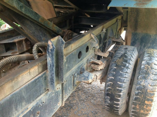 ขายรถบรรทุก 6 ล้อดัมพ์ ISUZU FRR 195 แรงม้า รถประกอบ ยาง 8.25 ราคา 650000