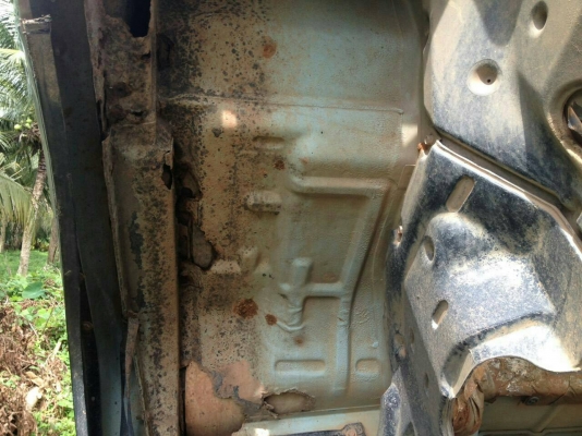 ขายรถบรรทุก 6 ล้อดัมพ์ ISUZU FRR 195 แรงม้า รถประกอบ ยาง 8.25 ราคา 650000