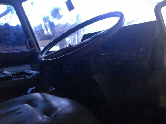 ขายรถบรรทุก 6 ล้อดัมพ์ ISUZU FRR 195 แรงม้า รถประกอบ ยาง 8.25 ราคา 650000