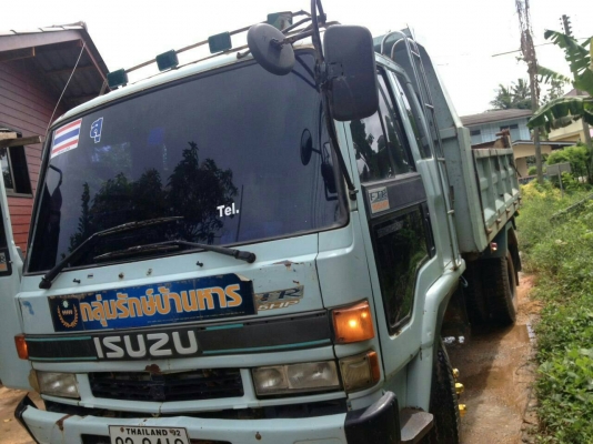 ขายรถบรรทุก 6 ล้อดัมพ์ ISUZU FRR 195 แรงม้า รถประกอบ ยาง 8.25 ราคา 650000