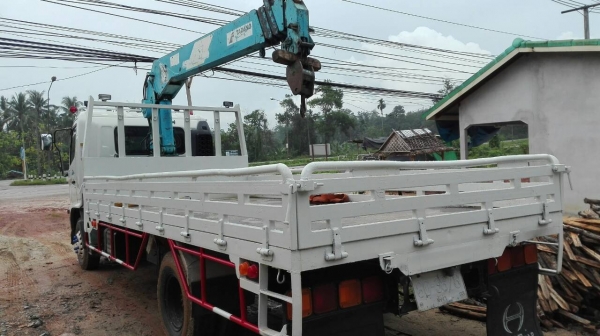 ขายรถบรรทุก 6 ล้อติดเครน HINO FC4J 165 แรงม้าปี 2548 ติดเครน TONADO 3.6 ตัน 5 ปลอก 4 ชัก ไมล์ 141187 กม.ราคา 950000