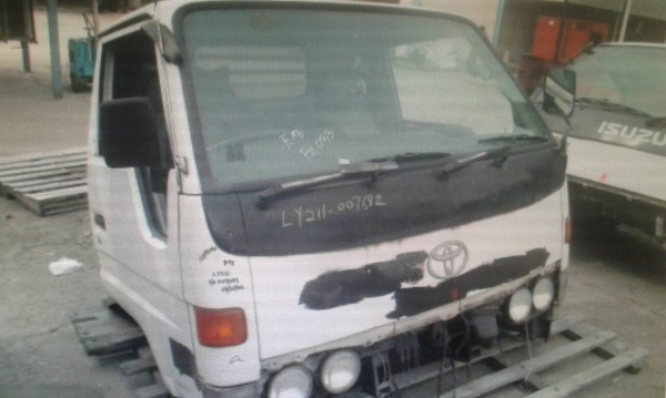 ขายหัวเก๋ง 4 ล้อ หรือ 6 ล้อ เล็ก TOYOTA  ขายหัวเก๋ง 4 ล้อ หรือ 6 ล้อ เล็ก TOYOTA