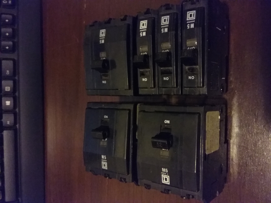 เมนเบรคเกอร์และลูกย่อยsquare d พร้อมใช้ made in usa.