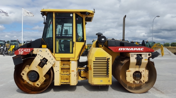 ขายรถบด เบรคดาวน์ ขนาด 10 ตัน  Dynapac CC422HF  เก่ายุโรป