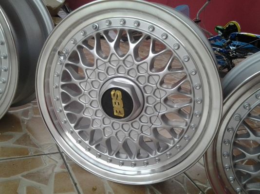 รังผึ้ง 15กว้าง6.5 ล้อ 4รู100/114 ได้สองขนาดทำสีใหม่แล้ว