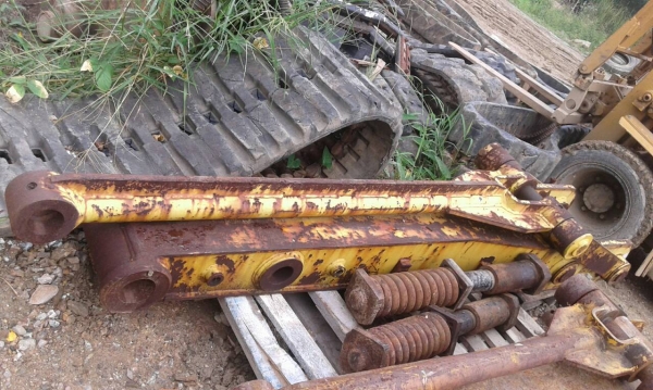 ขายตัวต่อปลายอาร์ม 200 และ 120 ราคาตัวละ 26,000 บาท