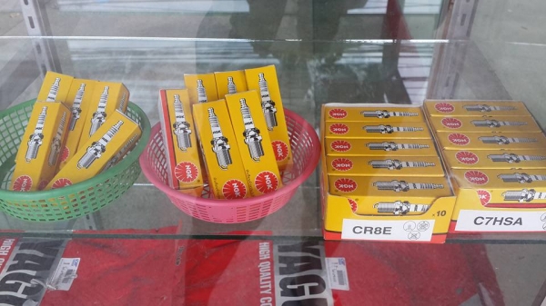 ขายปลีก-ส่ง ยางมอเตอร์ไซต์ หลายยี่ห้อ