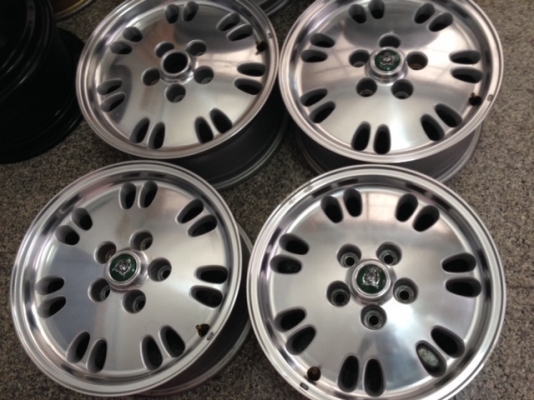 ขายล้อ Jaguar ลาย kiwi