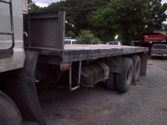 ขายรถสิบล้อเพลาเดียวHINO 165 แรง เครื่อง EH700  ยาว 6 เมตร ราคา 370000 บาท ไฟแนนท์จัด 300000 บาทโทร 0906208746