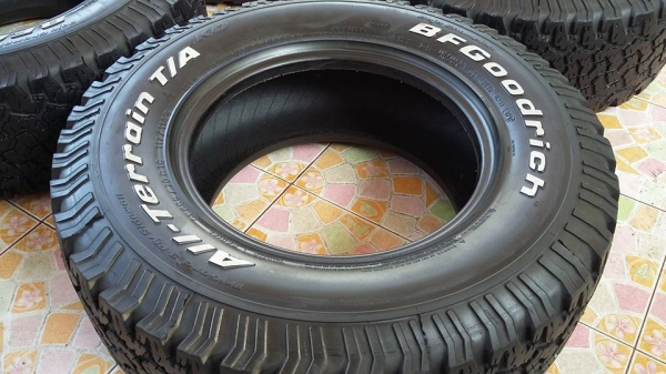 ขายยาง bf  265/70/16  จำนวน 1 ชุดครับ