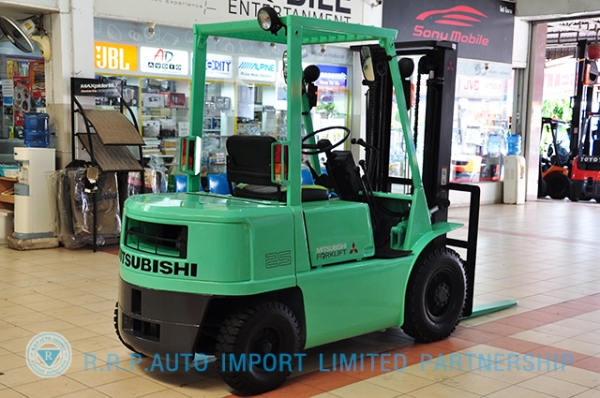 ขายรถโฟล์คลิฟท์มือสอง MITSUBISHI รุ่น FG25-55015 ราคา 215,000 บาท นำเข้าจากประเทศญี่ปุ่น 100\% ไม่เคยใช้งานในประเทศไทย