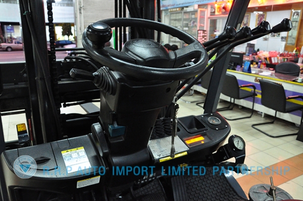 ขายรถโฟล์คลิฟท์มือสอง TOYOTA รุ่น 8FG30-11283 ราคา 435,000 บาท นำเข้าจากประเทศญี่ปุ่น 100\% ไม่เคยใช้งานในไทย