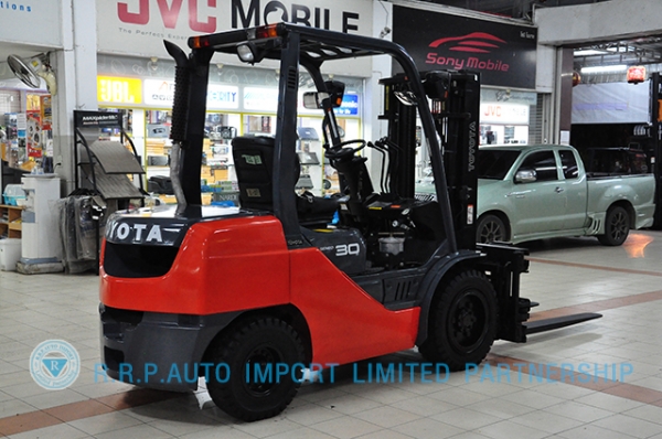 ขายรถโฟล์คลิฟท์มือสอง TOYOTA รุ่น 8FG30-11283 ราคา 435,000 บาท นำเข้าจากประเทศญี่ปุ่น 100\% ไม่เคยใช้งานในไทย