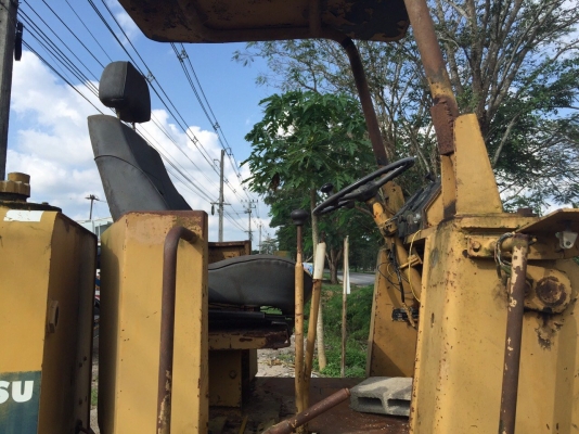 ขายรถตัก ยี่ห้อ komatsu