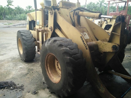 ขายรถตัก ยี่ห้อ komatsu