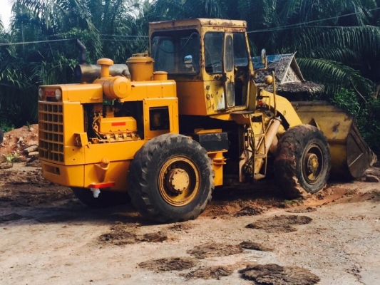 ขายรถตักมือ 2 ยี่ห้อ komatsu