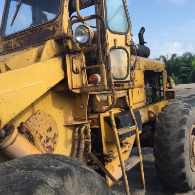 ขายรถตักมือ 2 ยี่ห้อ komatsu