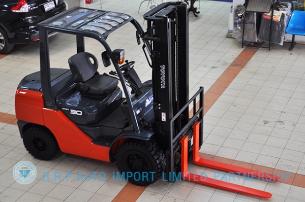 ขายรถโฟล์คลิฟท์มือสอง TOYOTA รุ่น 8FD30-31829 ราคา 590,000 บาท นำเข้าจากประเทศญี่ปุ่น 100\% ไม่เคยใช้งานในไทย