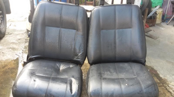 เบาะหนังคู่หน้า 2 ตัว สภาพสมบูรณ์ตามรูป