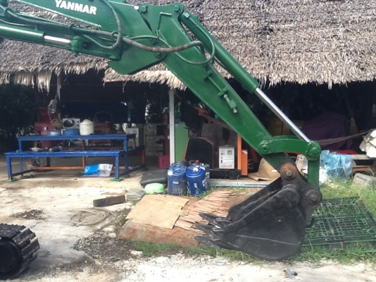 แบคโฮyanmar ya40-5 สภาพดีพร้อมใช้เพิ่งเข้าจากญี่ปุ่น มีสายหัวเจาะด้วยครับ