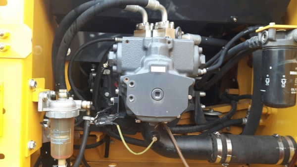 Komatsu   PC200-7 ไมล์ 2,000/เหมือนใหม่แกะกล่อง เอกสารใบแจ้งจำหน่ายครับ