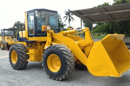 รถตัก Komatsu WA 150-1 นำเข้าจาก ญี่ปุ่น +++ สวยมาก พร้อมใช้งาน ขายถูก 090-986-2521